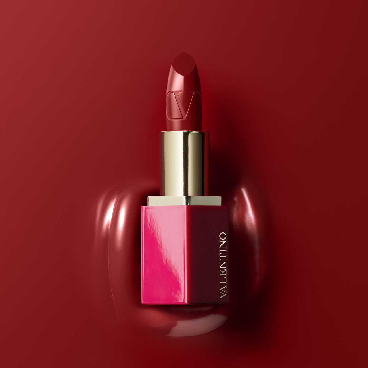 Go-Clutch Nude & Rosso Minirosso for Beauty | Valentino Beauty